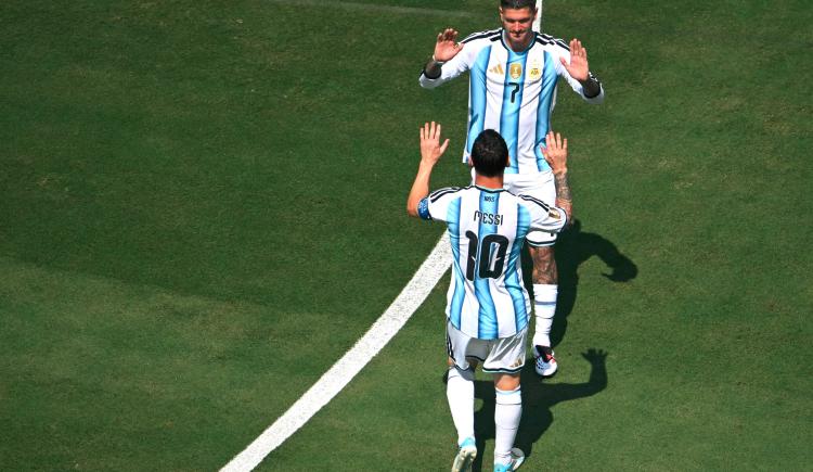 Imagen de El adiós del capitán y el mapa íntimo de su era: todos los futbolistas que compartieron el césped con Messi en la Selección