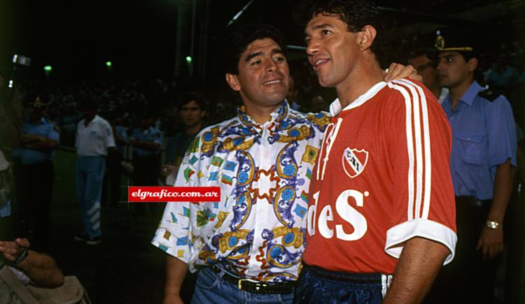 Imagen de 1995: Maradona y su debut como entrenador de Racing ante Independiente