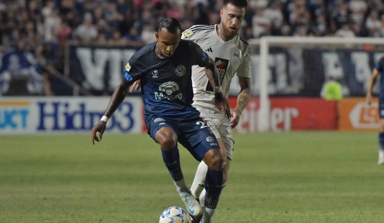 Imagen de Polémico empate 0-0 entre Independiente Rivadavia y Riestra