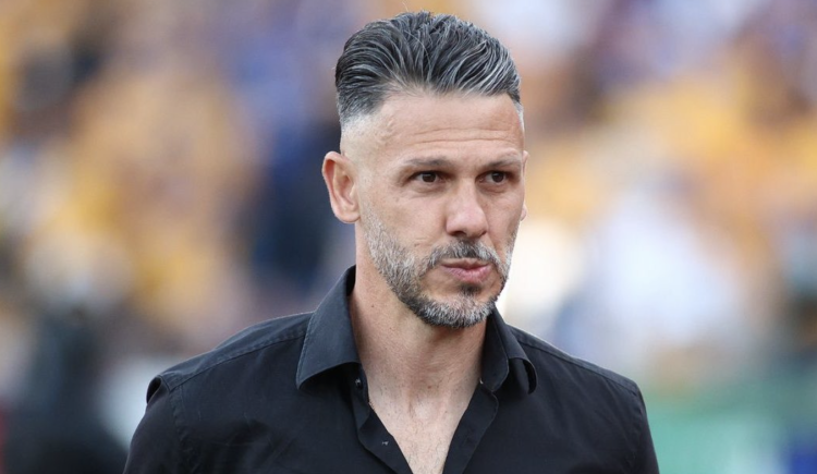Imagen de Más rayado que nunca: a Demichelis le dieron vuelta el clásico en tiempo de descuento