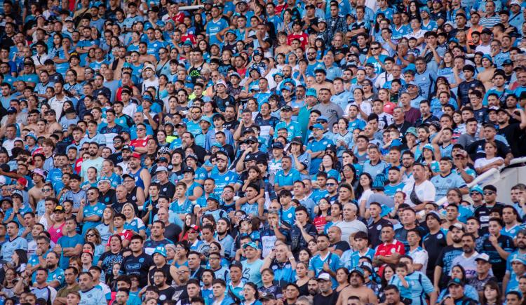 Imagen de Mientras remodela su estadio Belgrano prepara otra multitud para el Kempes