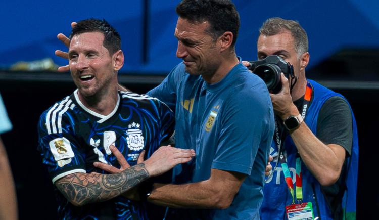Imagen de De Lionel a Lionel: el imperdible diálogo entre Messi y Scaloni tras la hazaña ante Inglaterra