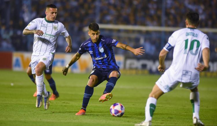 Imagen de Atlético Tucumán empató y ahora comparte la punta con Gimnasia