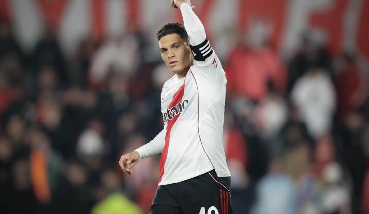 Imagen de Juanfer Quintero pide pista: la formación de River ante Gimnasia