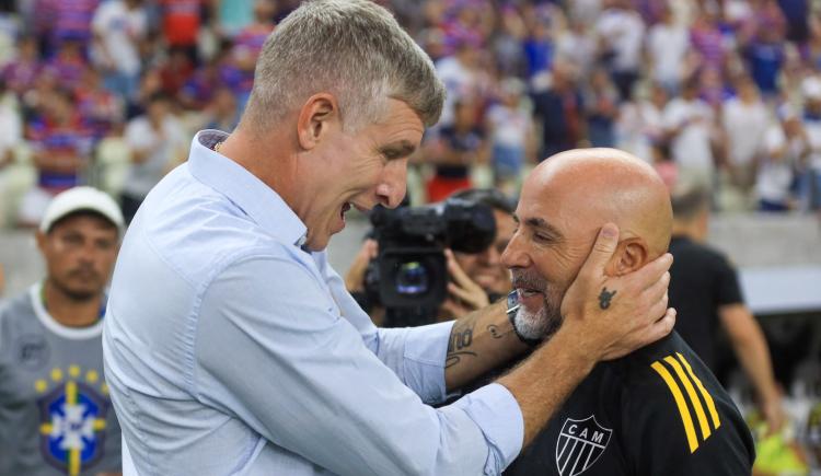 Imagen de De la mano de un ex Boca y River, Palermo le ganó el duelo a Sampaoli y se ilusiona con salvar a Fortaleza