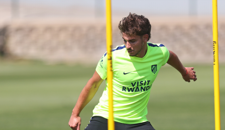 Imagen de Julián Álvarez volvió a entrenarse en Atlético de Madrid a la espera de definir su futuro