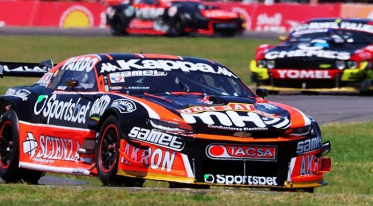 Imagen de Agustín Canapino se vistió de leyenda: Quíntuple campeón del Turismo Carretera