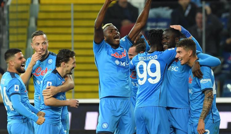 Imagen de NAPOLI GOLEÓ A UDINESE Y VOLVIÓ A LA CIMA