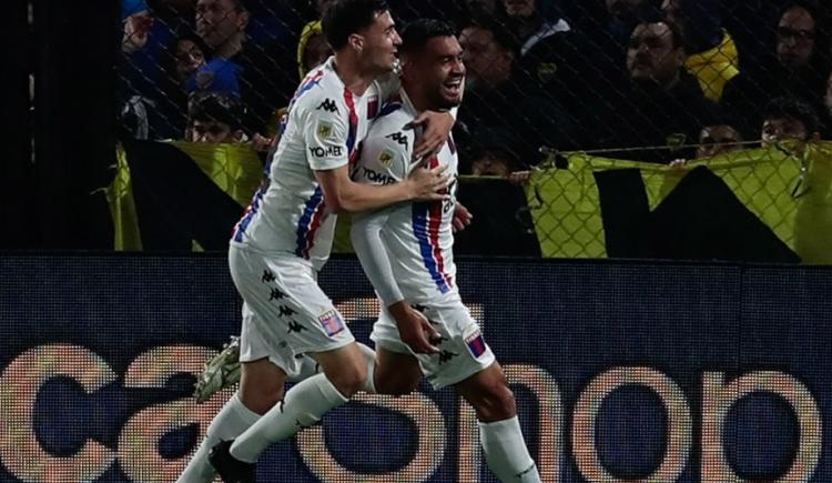 Imagen de Cabezazo y adentro: el gol de Tigre en la Bombonera