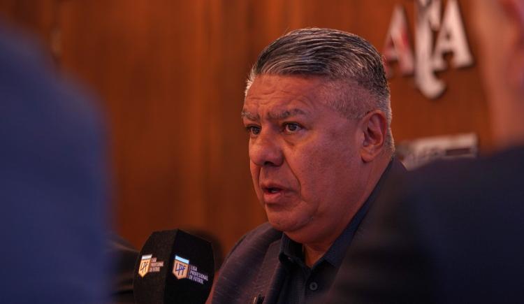 Imagen de Chiqui Tapia rompió el silencio: mensaje a Milei, palo para Verón y el apoyo de los dirigentes