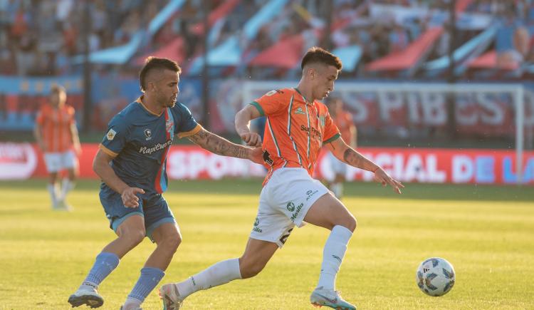 Imagen de Arsenal igualó con Banfield y quedó al filo del descenso