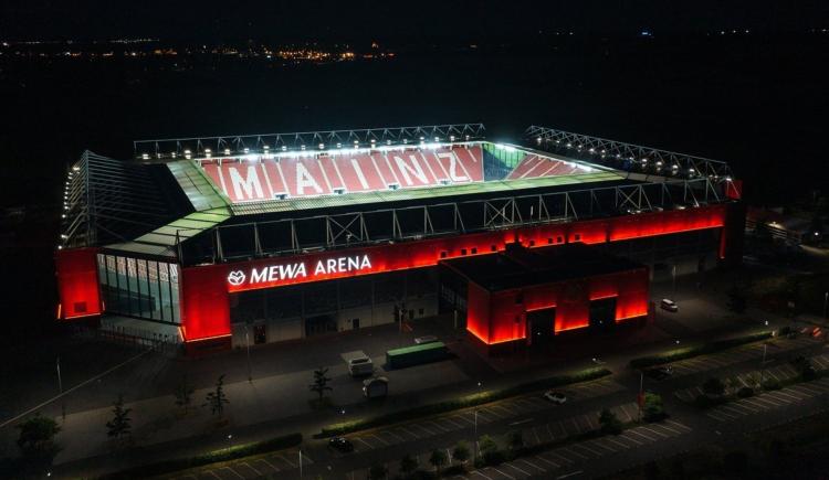 Imagen de Apareció una bomba de la Segunda Guerra Mundial en un estadio de Alemania