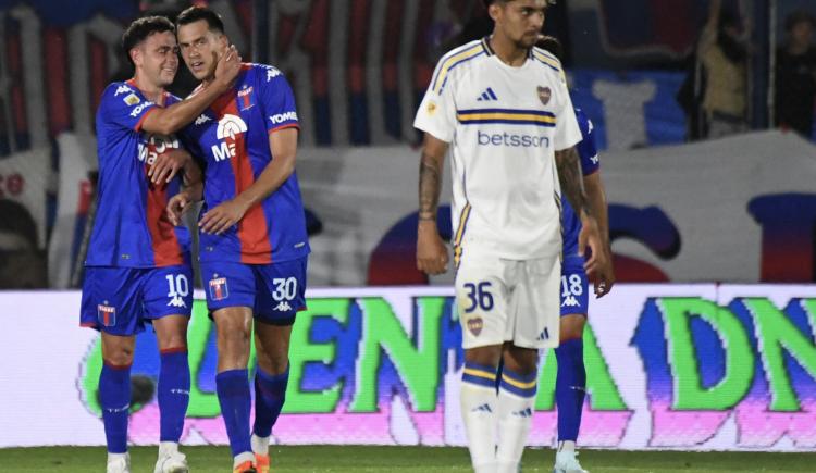 Imagen de Polémica: la mano en el gol de Tigre que reclamó todo Boca