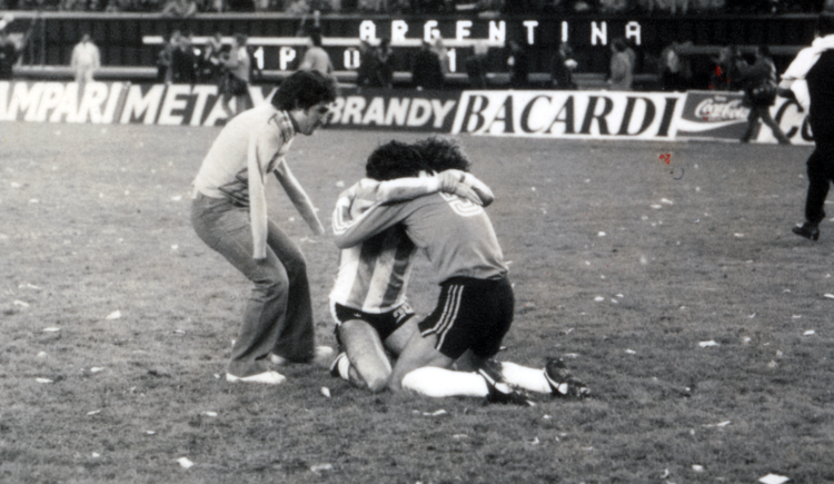 Imagen de "El abrazo del alma", desde otros ángulos