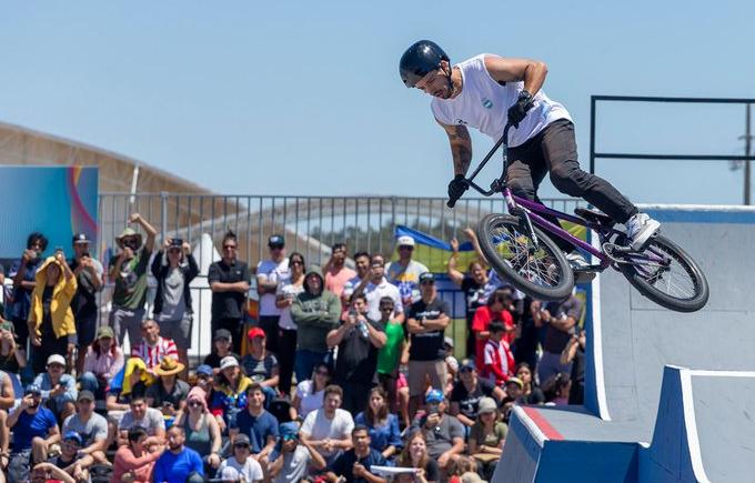 Imagen de Odesur; José Torres Gil consigue medalla de oro para Argentina en ciclismo BMX