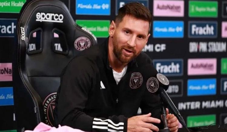 Imagen de Lionel Messi todo lo puede, ahora también en inglés