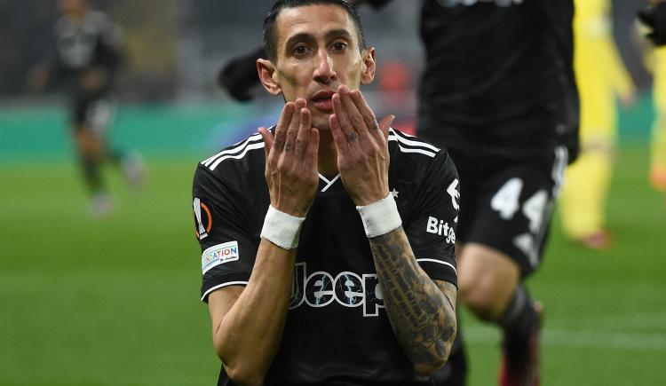 Imagen de El impresionante gol de Ángel Di María bajo la atenta mirada de Didier Deschamps