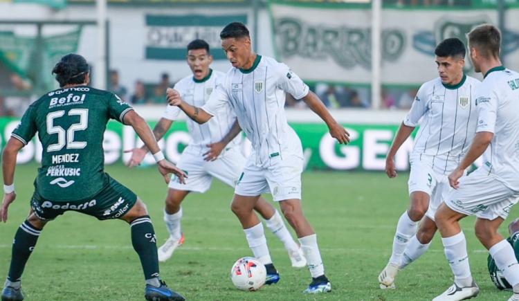 Imagen de MIRÁ EL RESUMEN DE SARMIENTO 2-2 BANFIELD