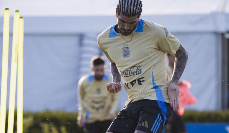 Imagen de De Paul, palabra autorizada en la Scaloneta: "Los equipos de Alfaro son duros para nosotros"