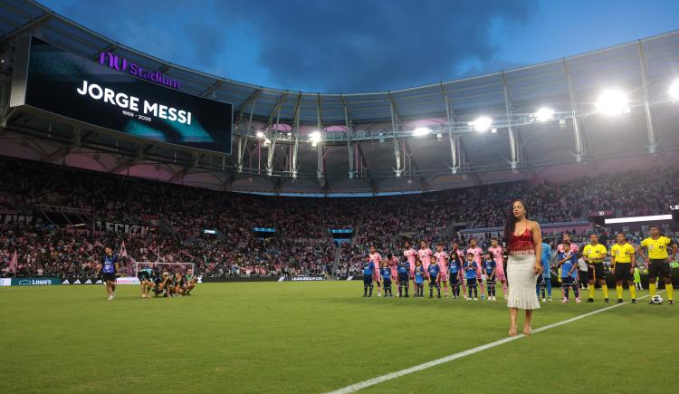 Imagen de El emotivo y respetuoso minuto de silencio de Inter Miami en memoria de Jorge Messi