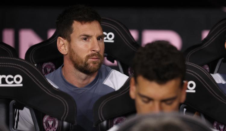 Imagen de Messi comenzó en el banco de suplentes de Inter Miami