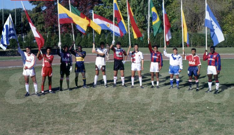 Imagen de 1995. Los colores del fútbol