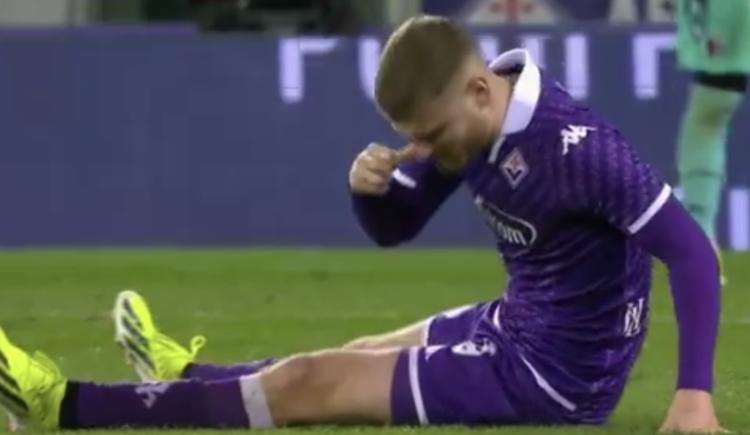Imagen de El durísimo golpe que sufrió Lucas Beltrán en Fiorentina