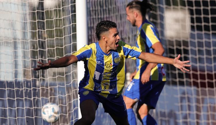 Imagen de Independiente tiene rival: Juventud Unida (SL) avanzó por penales en la Copa Argentina