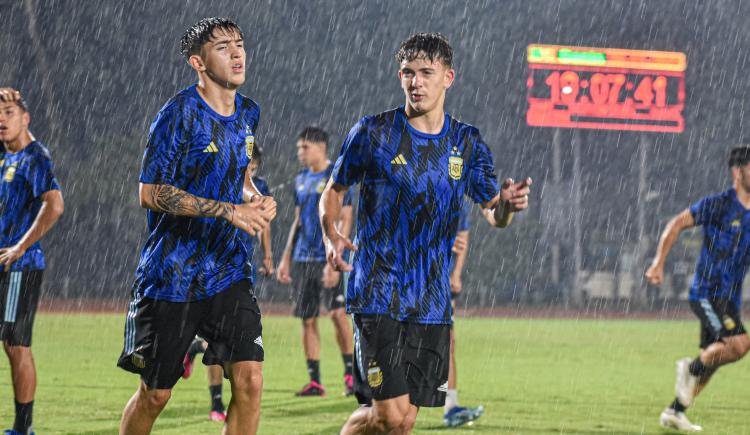 Imagen de Argentina Sub 17: última práctica antes de Venezuela bajo un diluvio