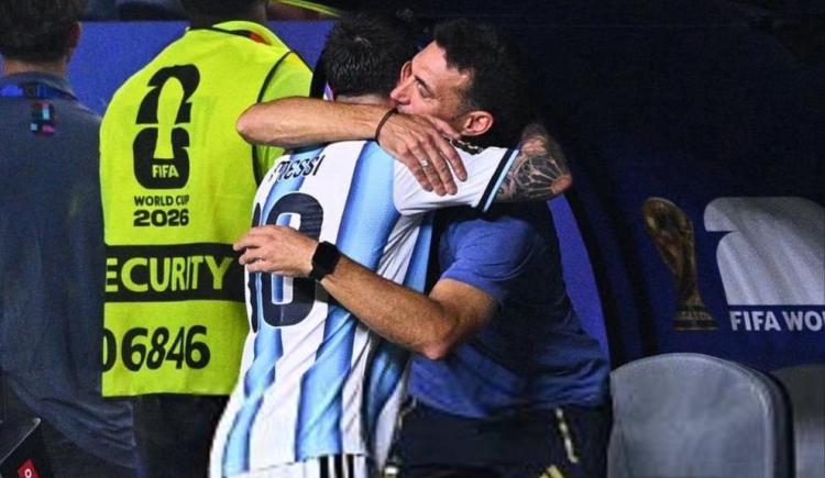 Imagen de La emoción de Lionel Scaloni, testigo privilegiado de la noche del 10
