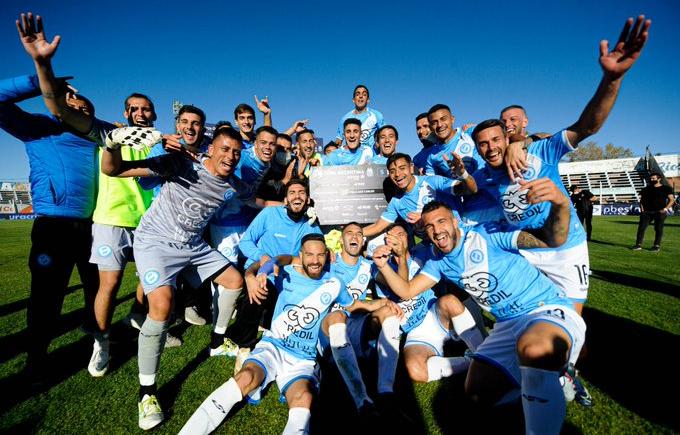 Imagen de CON BOCA Y RIVER EN EL HORIZONTE, VILLA SAN CARLOS HACE HISTORIA EN LA COPA ARGENTINA