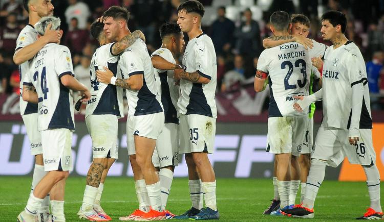 Imagen de Independiente venció a Lanús y se metió en zona de Sudamericana