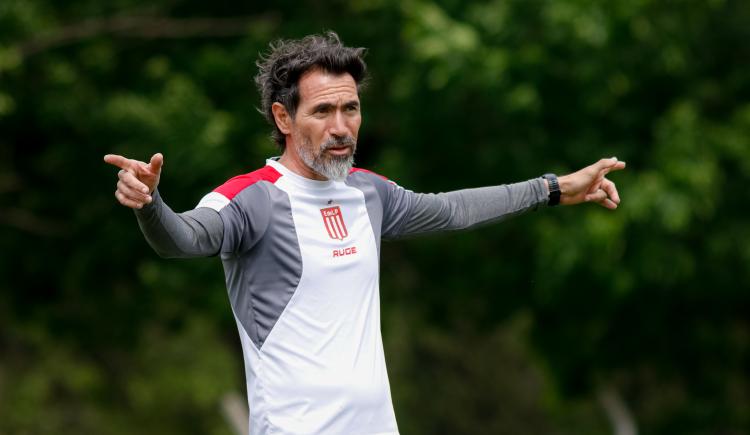 Imagen de La decisión que tomaron Estudiantes y Eduardo Domínguez en la previa al Trofeo de Campeones