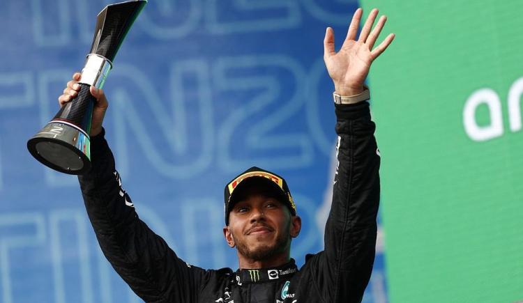 Imagen de Lewis Hamilton sorprendió en Hungría y se quedó con la pole