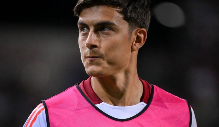 Imagen de Dybala entró desde el banco en el empate de Roma