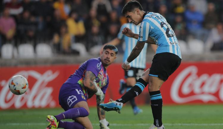 Imagen de Asistencia brillante de Almendra y definición de Solari para el gol de Racing