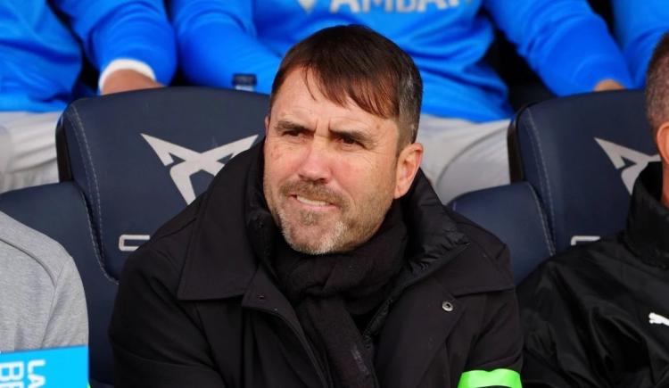 Imagen de En la cuerda floja: Alavés perdió otra vez y el futuro de Eduardo Coudet es incierto