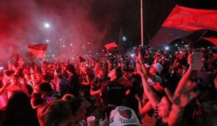 Imagen de Finalmente Colón e Independiente se jugará con público
