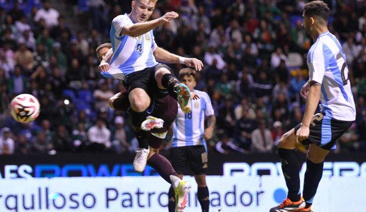 Imagen de México desdibujó y goleó a la Selección Argentina Sub 23