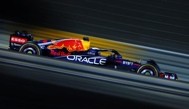 Imagen de Verstappen marca el ritmo en Bahrein