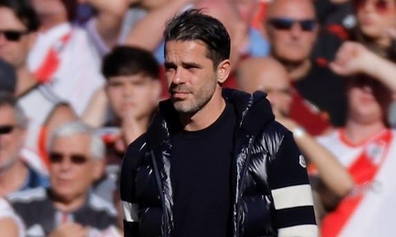 Imagen de Una gloria de Boca liquidó a Gago por el planteo contra River