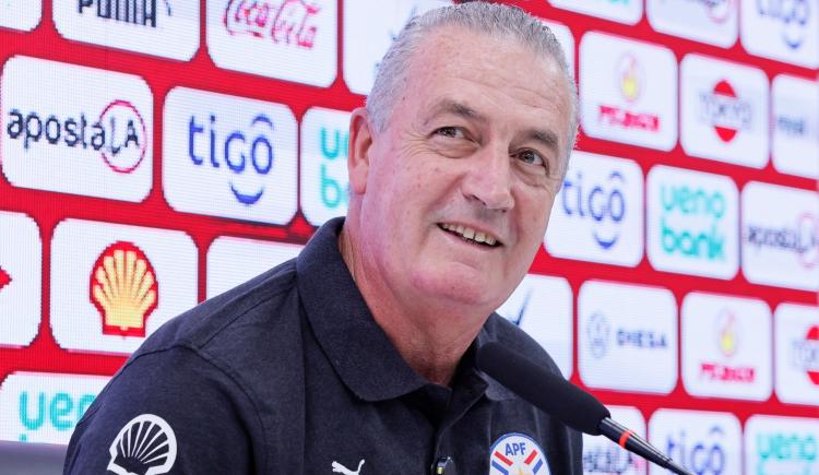 Imagen de Ningún vendedor de simulacros: Alfaro y su Paraguay, listos para buscar el boleto mundialista ante Ecuador
