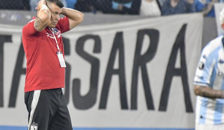 Imagen de Jorge Almirón dejó de ser el entrenador de Colo Colo luego de perder el clásico por goleada