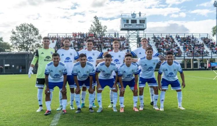 Imagen de El equipo de la familia Messi hizo historia en Arroyo Seco: tras el paro, Leones FC aprobó su primer examen como local en la AFA
