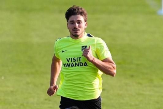 Imagen de Julián Álvarez reapareció en Atlético de Madrid y se entrenó en soledad