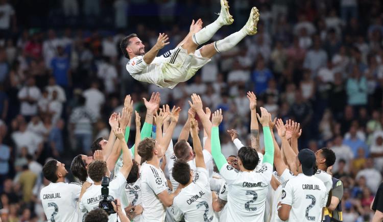Imagen de El adiós de Carvajal emocionó al Real Madrid en el cierre de la temporada