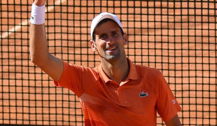 Imagen de Novak Djokovic ganó el clásico ante Stan Wawrinka y avanza en Roma
