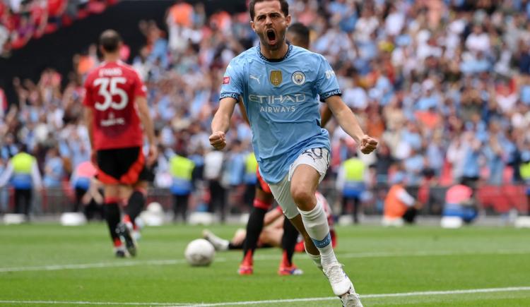 Imagen de Pese al gol de Garnacho, el City se quedó con la Community Shield en los penales