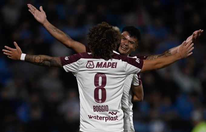 Imagen de Lanús logró un triunfazo en Córdoba y puso un pie en cuartos de final