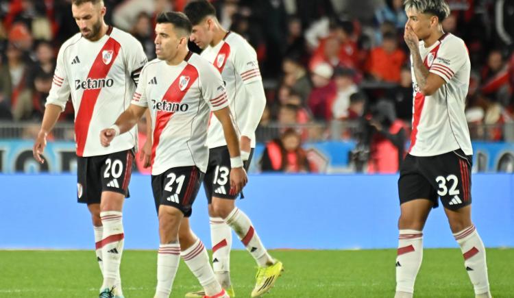 Imagen de Preocupación en Núñez por la mandíbula de cristal: El déficit de River para revertir marcadores